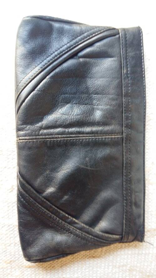 Vintage Genuine leather black clutch hand purse.