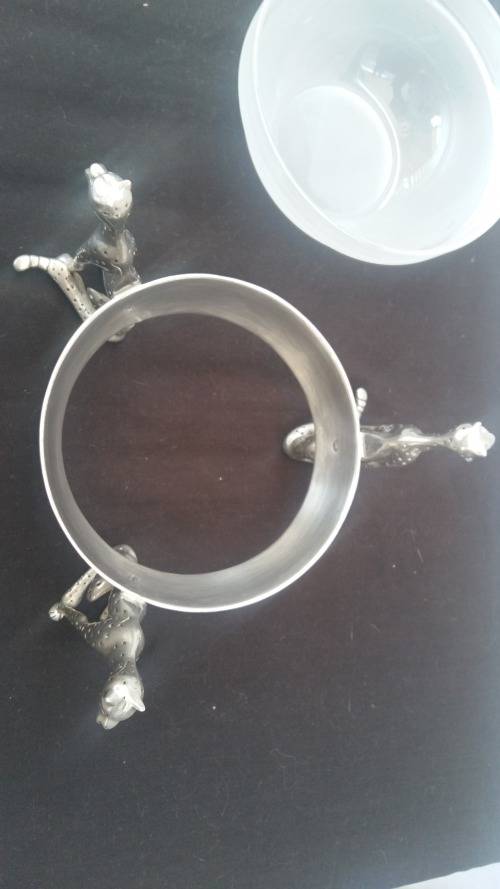 Stunning Diana Carmichael Cheetah Africa Collection, Triple sitting Dish 170mm