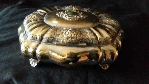 Beautiful Vintage Silver plated Ornate Jewelry box 18 x 13cm