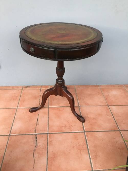 WOW !!!!! EXQUISITE ANTIQUE LEATHER INLAID 3 DRAWER DRUM TOP TABLE