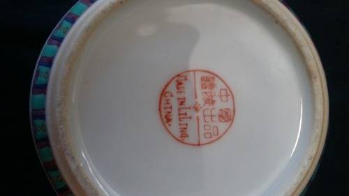 An absolute Beautiful Vintage Chinese Porcelain Ginger Jar with lid and original Cork. Stamped