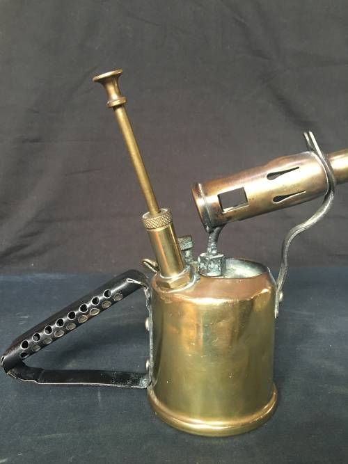 A VINTAGE BRASS PRIMUS BURNER No 630 MADE IN SWEDEN in outstanding condition