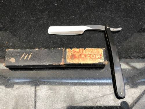 WOW !!! ANTIQUE THE MAB STRAIGHT CUT STROP RAZOR IN THE ORIGINAL BOX AND STILL SHARP
