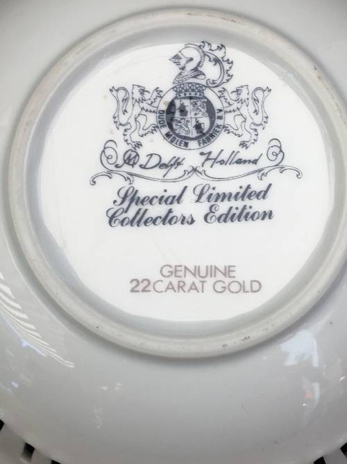 Genuine 22 carat Gold Delft  Special Limited Collectors Edition Blue & White Pierced Porcelain Bowl