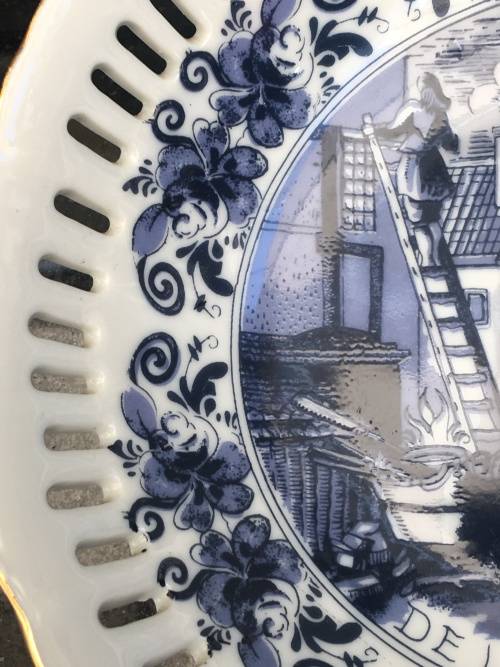 Genuine 22 carat Gold Delft  Special Limited Collectors Edition Blue & White Pierced Porcelain Bowl