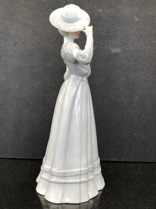WOW !!! STUNNING LARGE PORCELAIN GLAZED FIGURINE , UNKNOWN MARKINGS ~ A BEAUTY