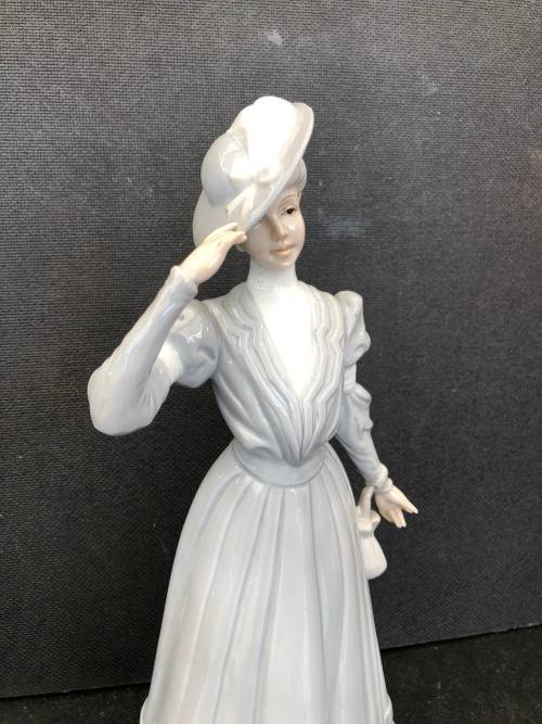WOW !!! STUNNING LARGE PORCELAIN GLAZED FIGURINE , UNKNOWN MARKINGS ~ A BEAUTY