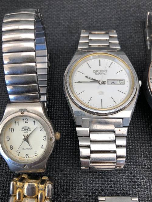 JOB LOT OF VARIOUS WATCHES FOR SPARES OR REPAIRS INCLUDING SEIKO