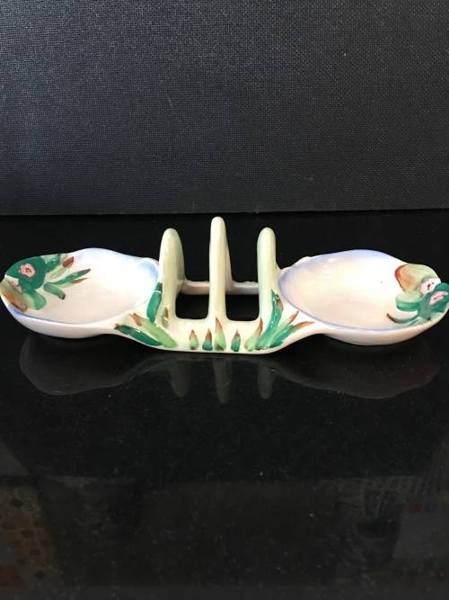 Beautifu Clarice Cliff 'Water Lily' Toast Rack c1936 from the water lily range. Newport Pottery.