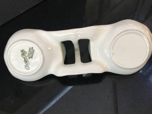 Beautifu Clarice Cliff 'Water Lily' Toast Rack c1936 from the water lily range. Newport Pottery.