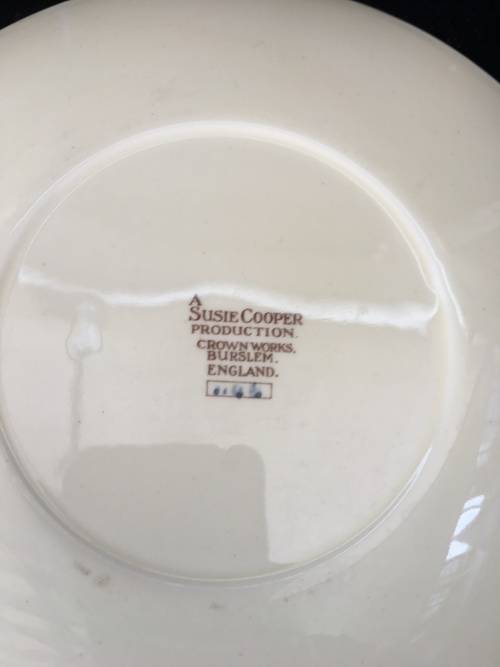 Collectors,Rare Susie Cooper Production Crown Works Burslem England c1940s Plate 20.5 cm