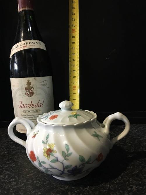 Stunning Rare c1962 Haviland France Lemoges Eggshell scalloped floral fine bone porcelain Sugar Pot