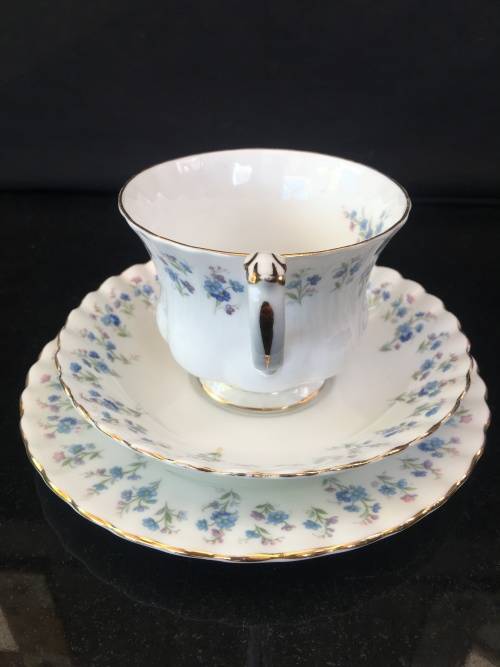 Absolutely Beautiful  Royal Albert Bone China Memory Lane Blue & Pink & Gold Gilt Trio, Like New