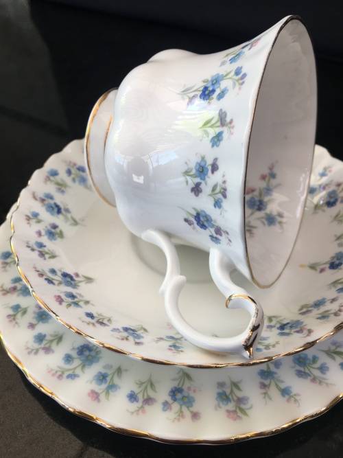 Absolutely Beautiful  Royal Albert Bone China Memory Lane Blue & Pink & Gold Gilt Trio, Like New