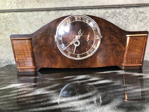 WOW !!! LARGE WOOD CASED ART DECO TRIPLE CHIME MANTLE CLOCK - WORKING BUT NO KEY