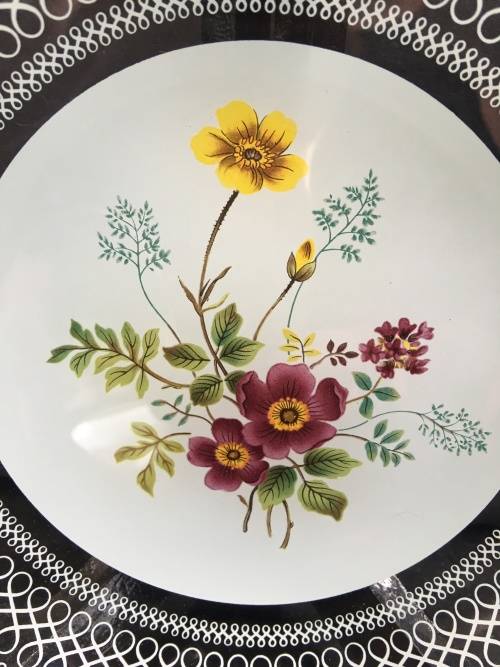 Beautiful Vintage Hand Painted Floral on Scalloped Glass Bowl 17 cm Mint condition
