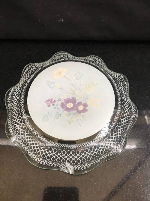 Beautiful Vintage Hand Painted Floral on Scalloped Glass Bowl 17 cm Mint condition