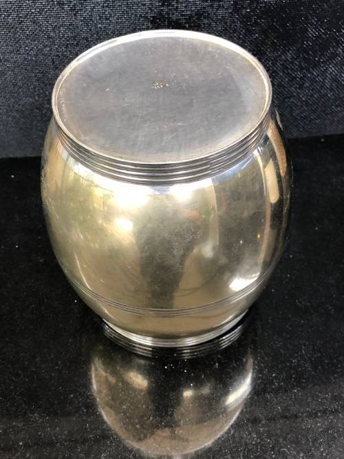 VINTAGE EPNS DELUXE BARREL SHAPED ICE BUCKET / WINE COOLER WITH LINER AND SCROLLED SWING HANDLE