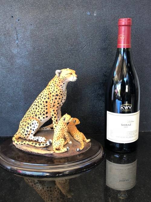 WOW !! RARE COLLECTABLE FEATHERS OF KNYSNA - LIMITED EDITION CHEETAHS FIGURINE