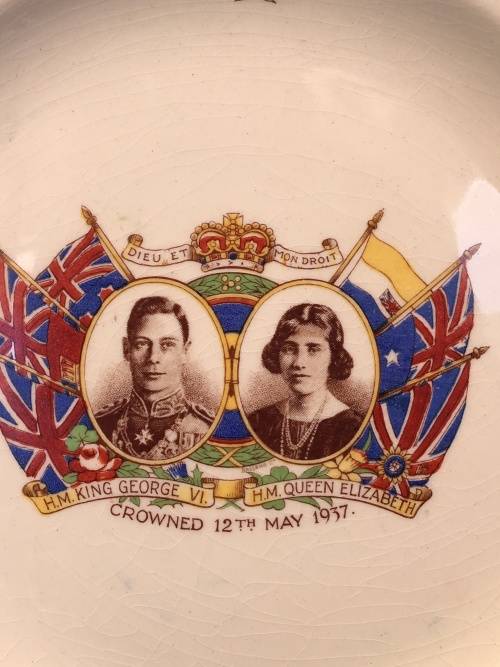 Empire England 1937 Square Commemorative Coronation Display Plate Of King George & Queen Elizabeth