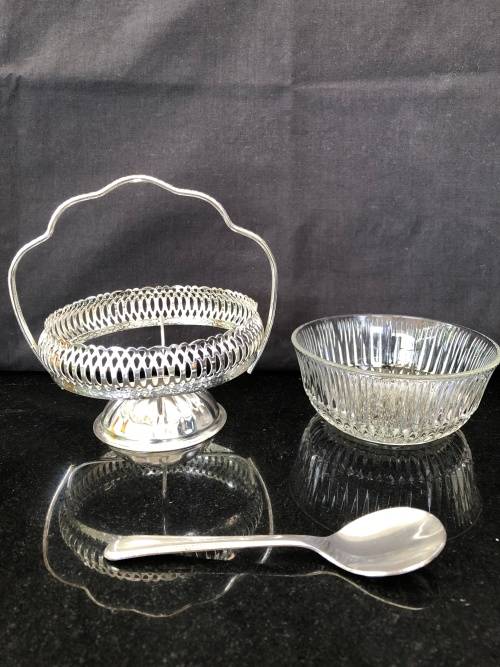 WOW !!! STUNNING VINTAGE EPNS BASKET AND CUT GLASS JAM BOWL COMPLETE WITH SPOON BY MAYELL LONDON