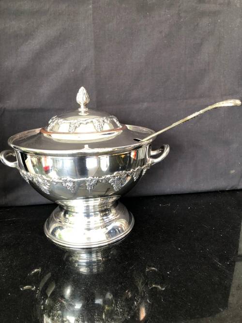 WOW !!! STUNNING LARGE SILVER PLATED TUREEN BY SERANCO WITH ANTIQUE SERVING SPOON