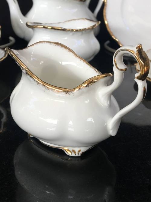 WOW !!! Ultra Rare 1982 Royal Albert Bone China Snow Queen Tea Set For 2 Scalloped White & Gold Gilt