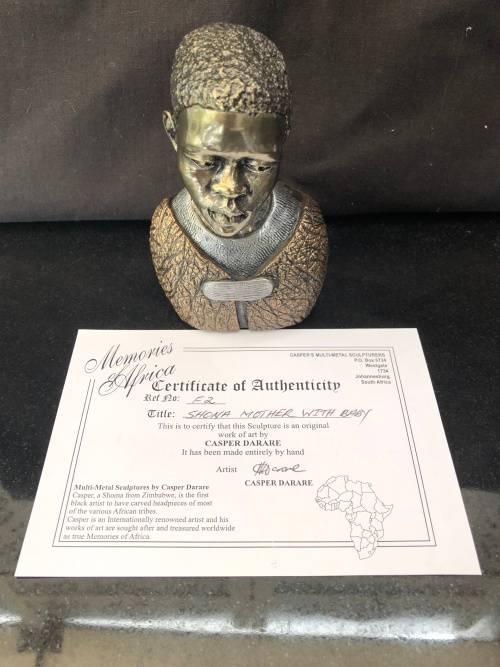 INVESTMENT ART - SIGNED CASPER DARARE (1952 - 2001) SHONA MOTHER AND CHILD METAL SCULPTURE WITH COA