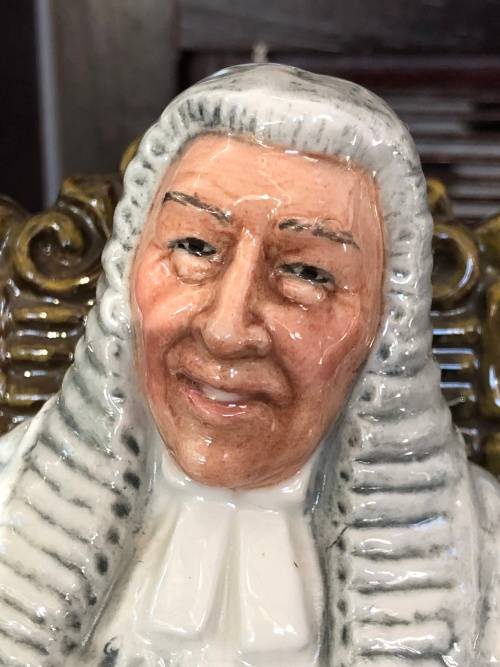 CLEARANCE !!!!  ROYAL DOULTON FIGURINE "THE JUDGE " HN 2443 (1972- 1976) BY M.NICOLL