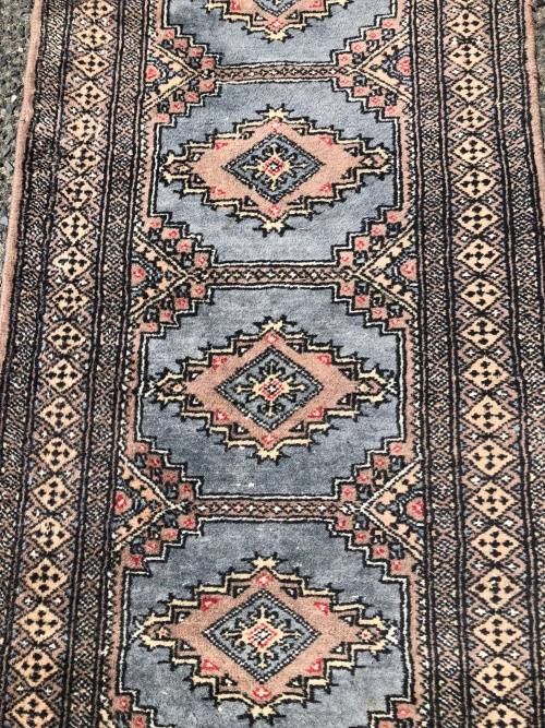 WOW !!!!  SIGNED STUNNING HAND KNOTTED PURE WOOL KARACHI BLUE BOKHARA PERSIAN RUNNER 1810 X 640mm