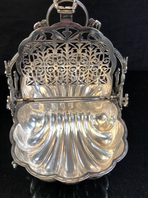 WOW !!!  Silver plated Victorian muffin warmer, Fenton Brothers Ltd., Sheffield, (1875-1896).