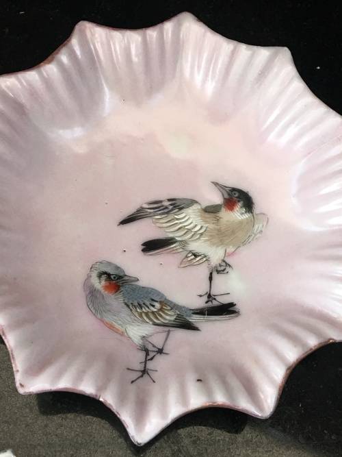 Delightful Antique Oriental lot of Fine Hand made & Bird Painted Porcelain Scalloped Bowls.