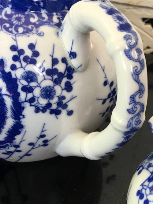 Beautiful c1958 Kutani Japan Marked Blue Prunus  Porcelain Tea Pot Sugar & Creamer .Marks on Base