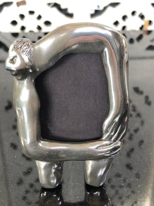 WOW !!! VINTAGE CARROL BOYES PEWTER SMALL SIZE PICTURE FRAME - KNEELING MAN