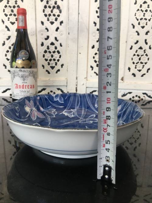 Beautiful Old Japanese Toho Minoyaki Blue Ground Hand Painted under high Gloss Scalloped Salad Bowl