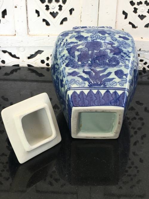 Lovely Large Chinese Under Glaze Blue Hand Painted Porcelain 27 cm Temple Jar. Sea Scene