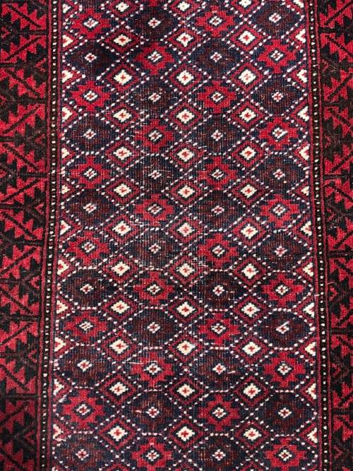 BEAUTIFUL DESIGN PURE WOOL HAND KNOTTED BALUCHI PERSIAN CARPET 910 X 560mm