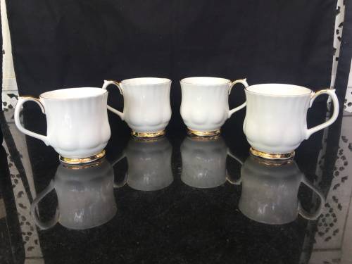 4 x  Classic Gold & White Val'd'Or Royal Albert Bone China England, Porcelain Coffee Cups.