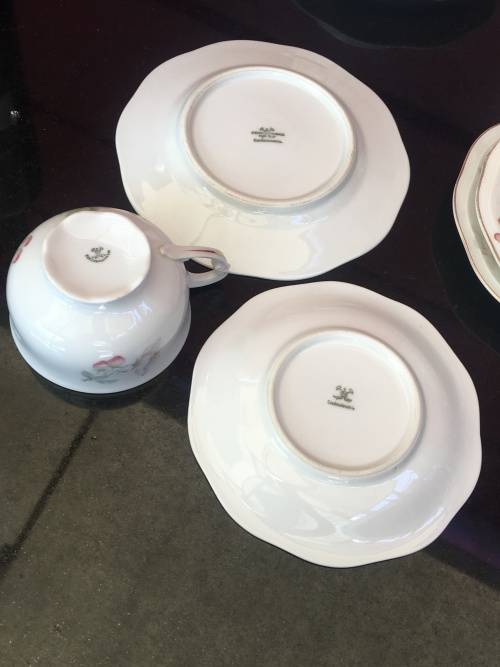 Antique Set of 4 c1918 PirkenHammer Czechoslovakian Tea cups & Saucers