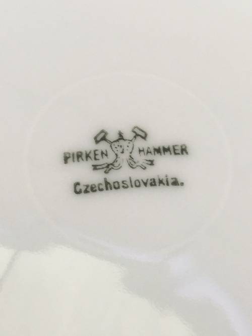 Antique Set of 4 c1918 PirkenHammer Czechoslovakian Tea cups & Saucers
