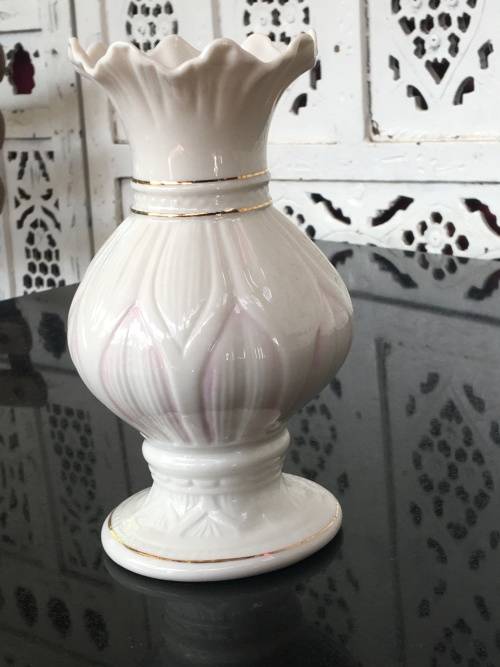 Belleek China Irish Symbols Ivory & Pink Vase. Mint Condition. 16 cm