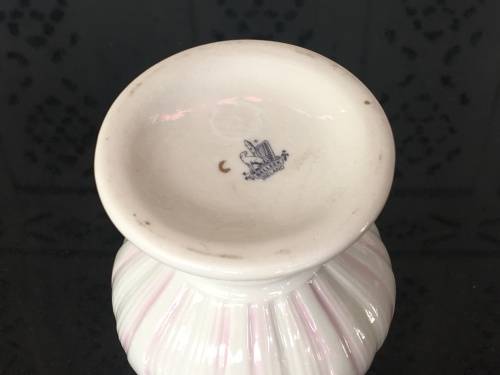 Belleek China Irish Symbols Ivory & Pink Vase. Mint Condition. 16 cm