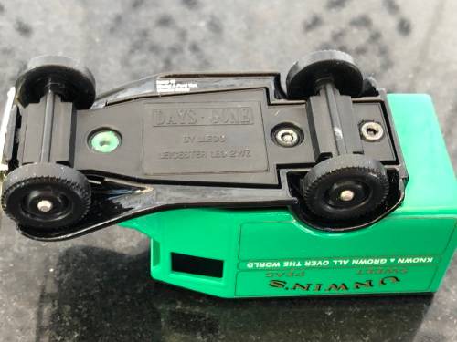 WOW !!! MODEL A FORD VAN BY LLEDO - DAYS GONE BY - UNWIN'S SWEET PEAS - METAL WITH PLASTIC TRIM