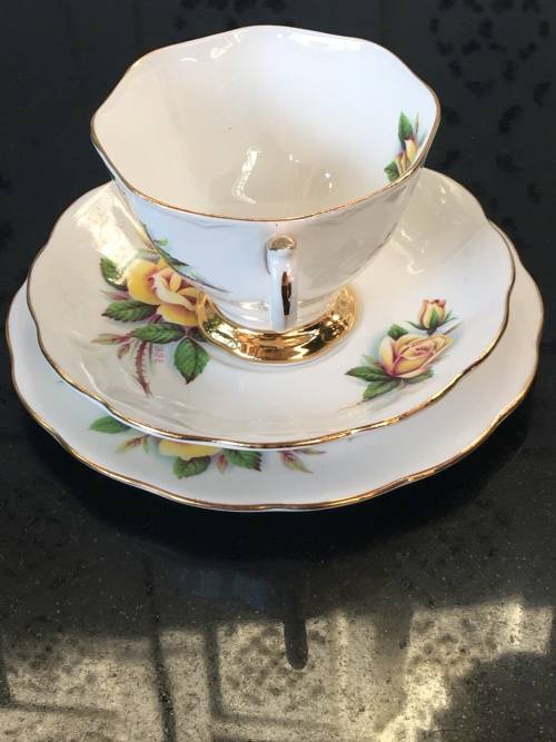 Royal Albert Bone China "Rosemary" c1950-1970 "Sweetheart Roses" Std Size Tea Trio Display Item