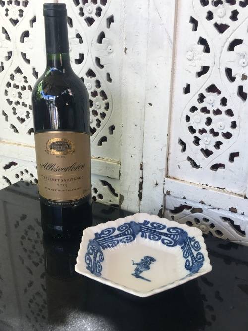 Vintage Makkum Dutch Pottery Hand Painted Blue Dish. Sign by Painter TS -Tonny Siemonsma c1940-1960