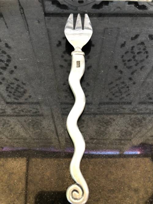 WOW !!! CARROL BOYES FUNCTIONAL ART !!! SPOTTED WAVE SERVING FORK - CLEARLY MARKED