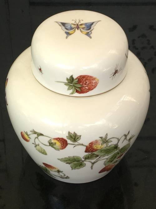 Large Vintage Coalport Strawberry Pattern Porcelain Ginger Jar Discontinued c1975-1980