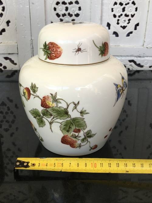 Large Vintage Coalport Strawberry Pattern Porcelain Ginger Jar Discontinued c1975-1980