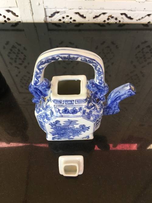 Lovely Marked Made In China Blue and White Raised Relief Hand Painted 500ml Tea Pot