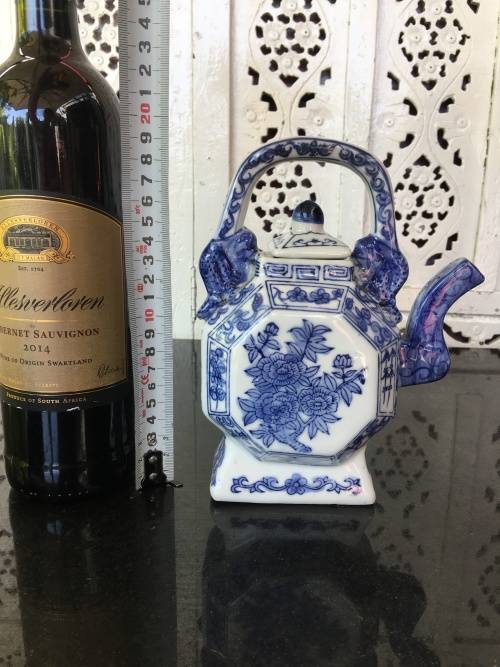 Lovely Marked Made In China Blue and White Raised Relief Hand Painted 500ml Tea Pot